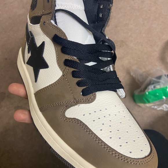 Jordan 1 high size 8.5 man - Picture 5 of 8